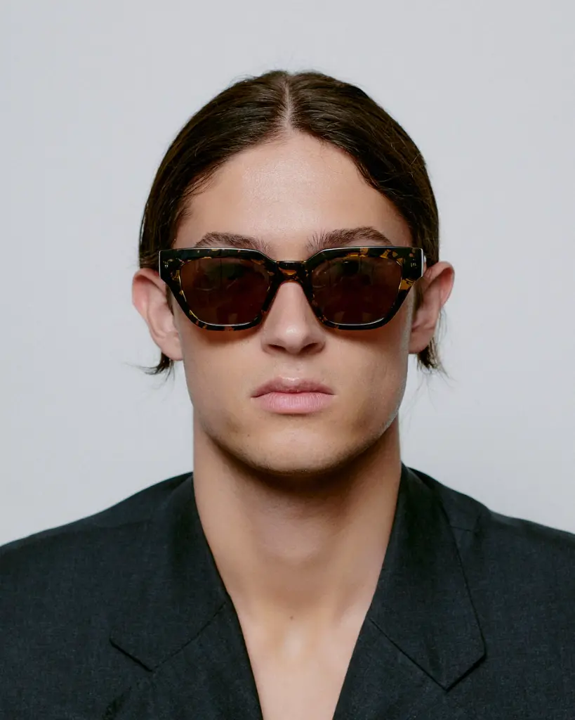 KAWS BLACK YELLOW TORTOISE 5.webp
