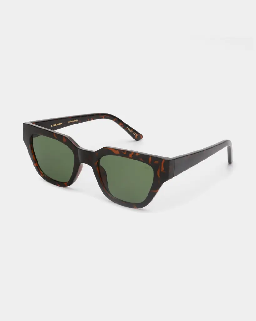 KAWS DEMI TORTOISE 4.webp