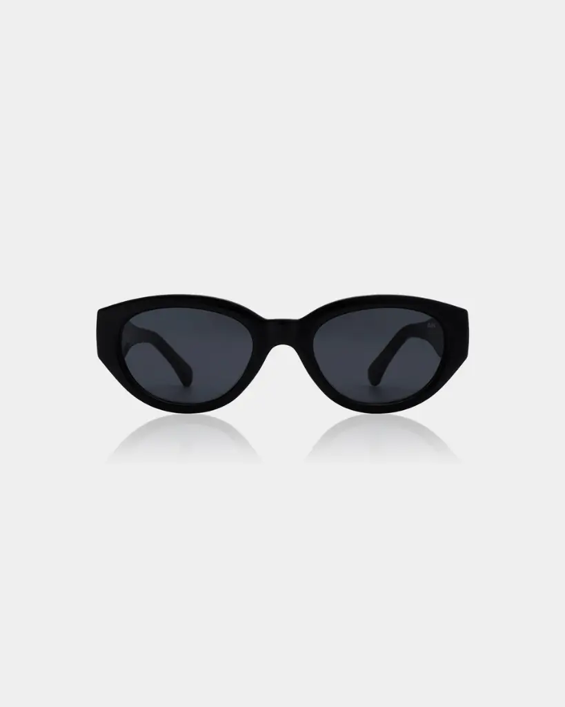 WINNIE BLACK 2.webp