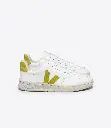 V12 LEATHER WHITE LIQUOR 1.webp