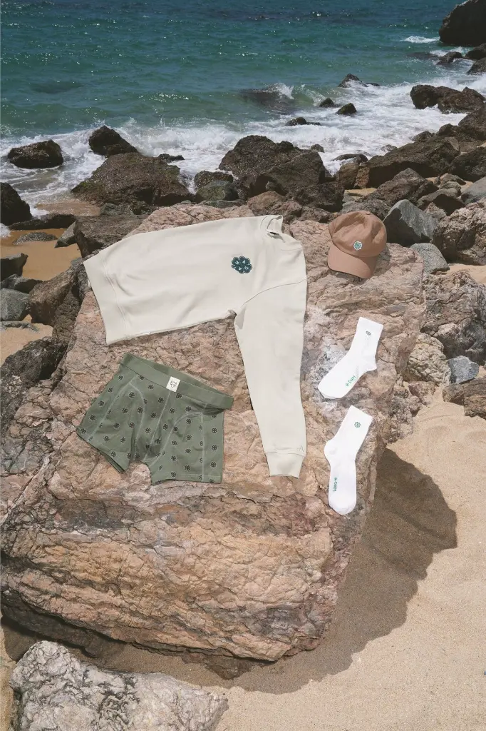 GREEN LUCKY CLOVER (3).webp