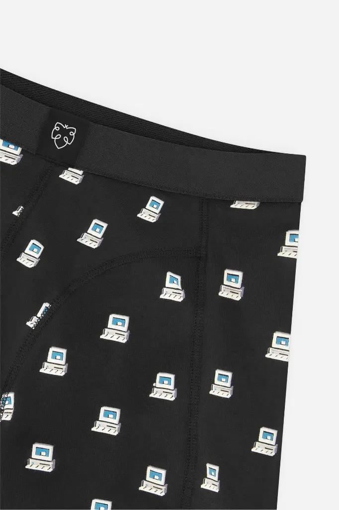BLACK COMPUTER (3).webp