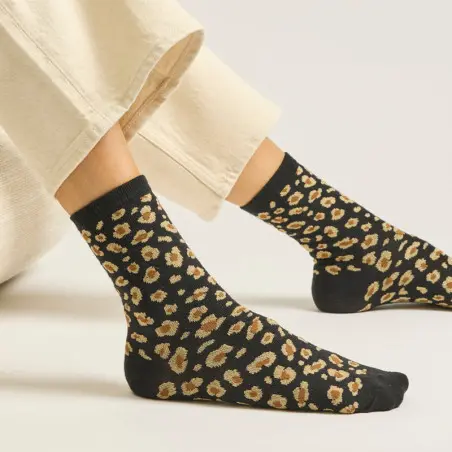 MOUSTACHE LEOPARD PAILLETTES (1).webp